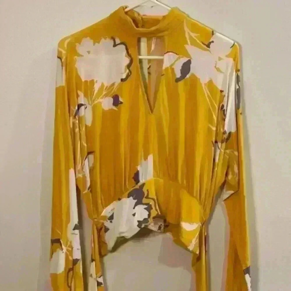 Free People Floral Yellow Mock Neck Top Size Small/Petite - Picture 5 of 9